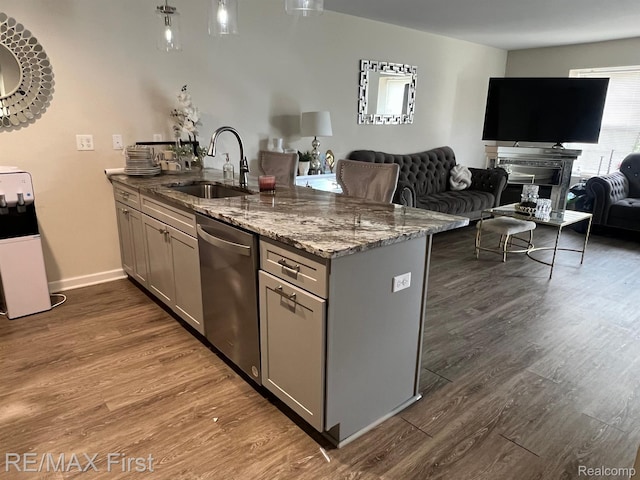 258 Stonegate E Unit 103, Pontiac, MI 48341 - photo 6