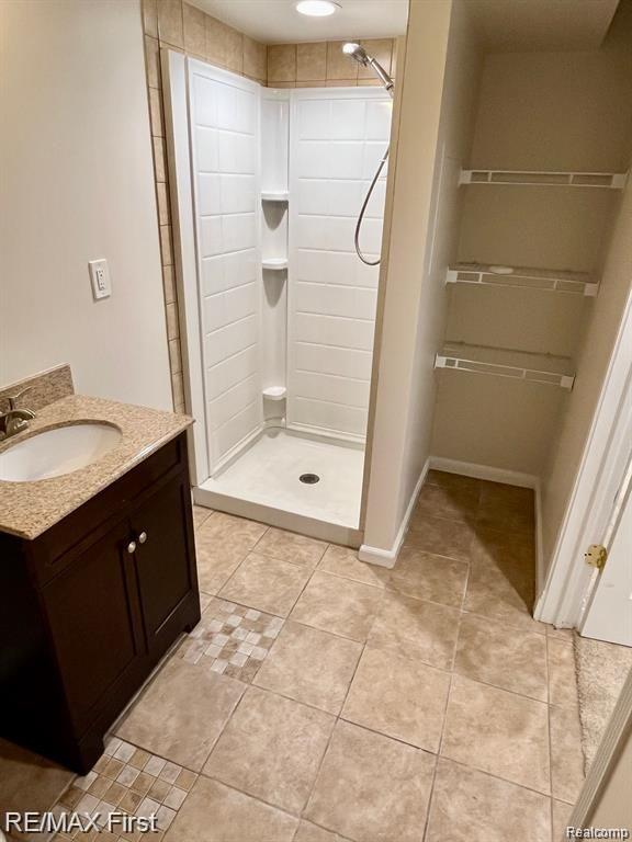 258 Stonegate E Unit 103, Pontiac, MI 48341 - photo 21