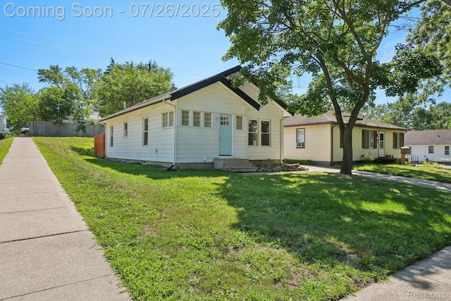 131 S Tilden Ave, Waterford, MI 48328 - photo 2
