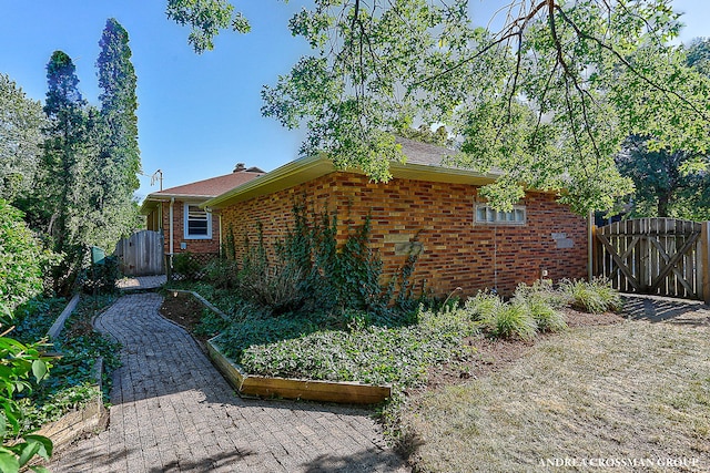 805 Cutler St, Grand Haven, MI 49417 - photo 2