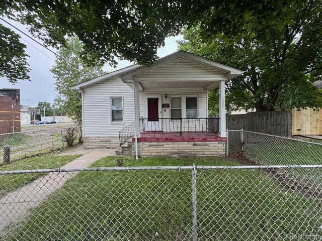 558 Frazier St, River Rouge, MI 48218 - photo 1