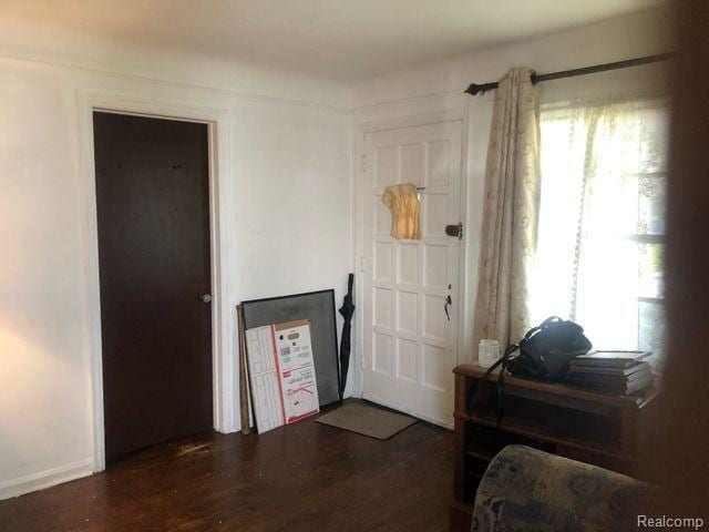 8620 Pierson St, Detroit, MI 48228 - photo 2