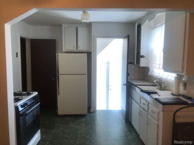 8620 Pierson St, Detroit, MI 48228 - photo 5