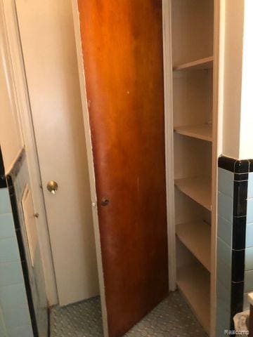 8620 Pierson St, Detroit, MI 48228 - photo 9