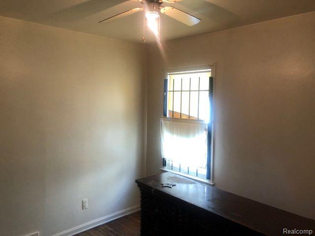 8620 Pierson St, Detroit, MI 48228 - photo 14