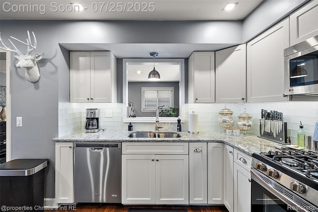 2023 Roslyn Rd, Grosse Pointe Woods, MI 48236 - photo 14