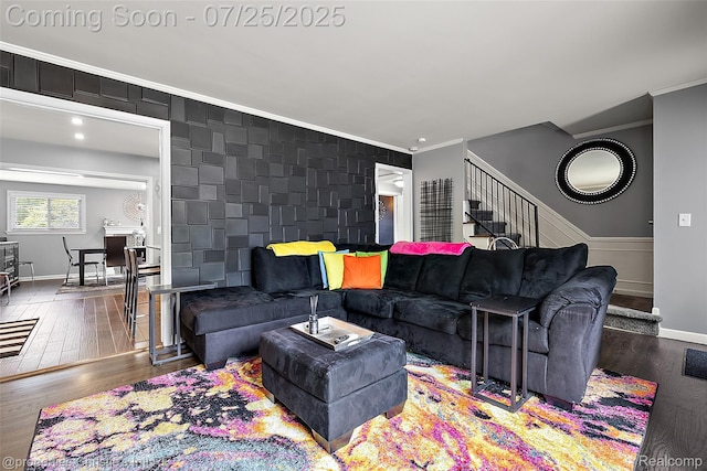 2023 Roslyn Rd, Grosse Pointe Woods, MI 48236 - photo 11