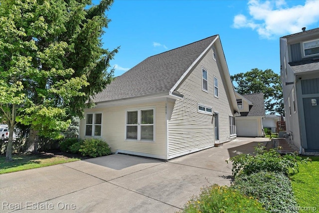 1805 Auburndale Ave, West Bloomfield, MI 48324 - photo 2