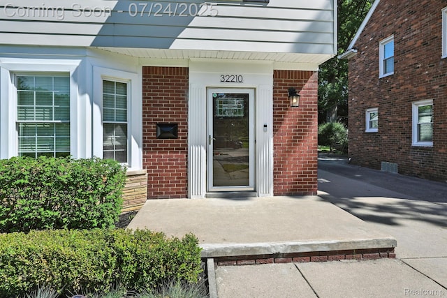 32210 W Chicago St, Livonia, MI 48150 - photo 3
