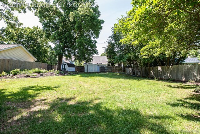 719 Spring St, Howell, MI 48843 - photo 38