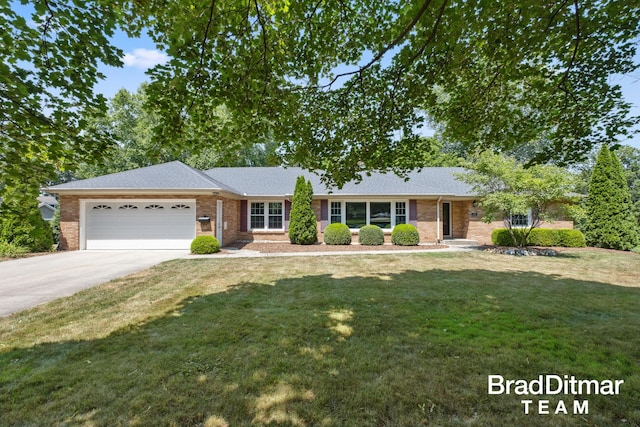 2353 Wilshire Dr SE, Grand Rapids, MI 49506 - photo 1