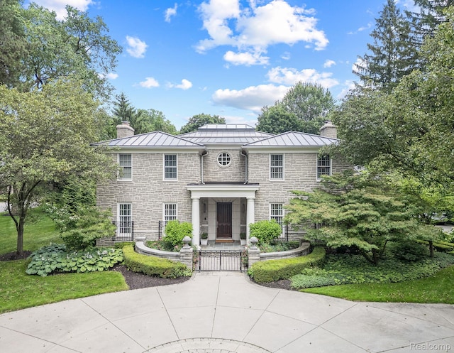 5425 Brookdale Rd, Bloomfield Hills, MI 48304 - photo 1