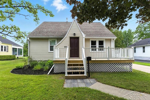 605 Scheurmann St, Essexville, MI 48732 - photo 1