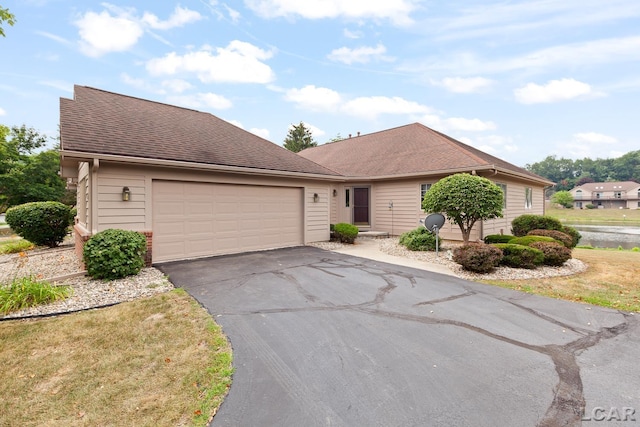 215 Richlyn Dr, Adrian, MI 49221 - photo 4