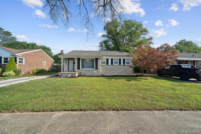 29646 Robert Dr, Livonia, MI 48150 - photo 2