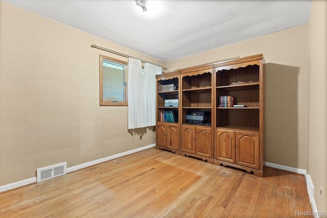 29460 Lathrup Blvd, Southfield, MI 48076 - photo 27