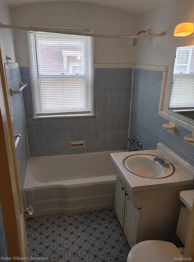 11685 Beaconsfield St, Detroit, MI 48224 - photo 7