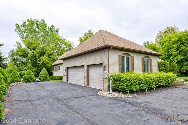 374 Oakbridge Dr, Rochester, MI 48306 - photo 56