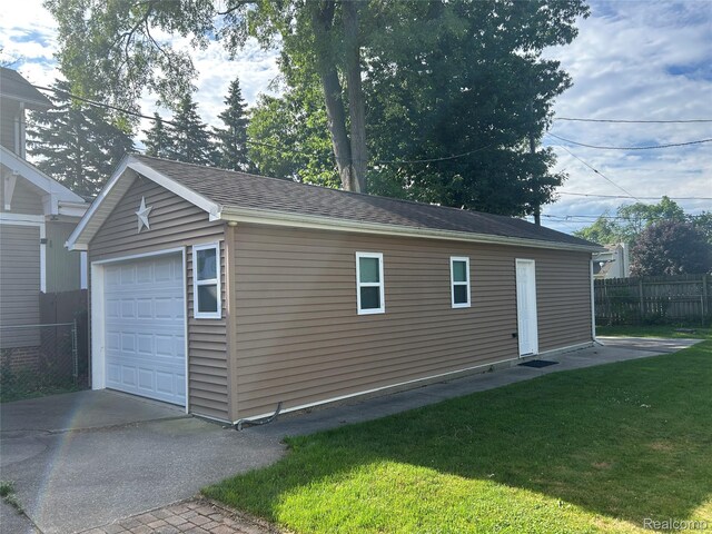 213 Robertson St, Mount Clemens, MI 48043 - photo 3