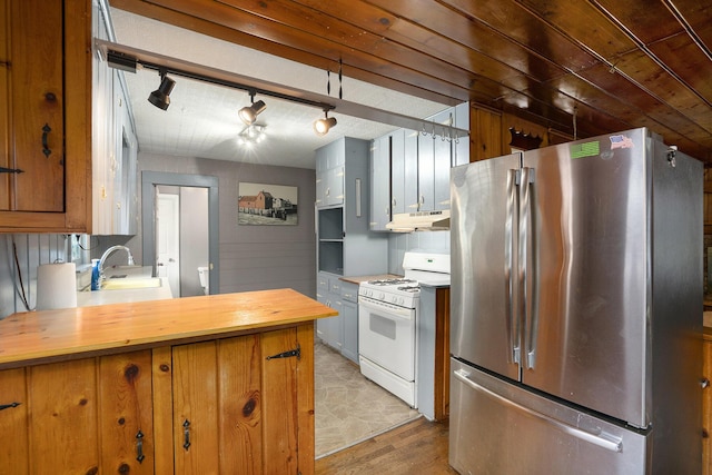332 S Hooker Ave, Three Rivers, MI 49093 - photo 12