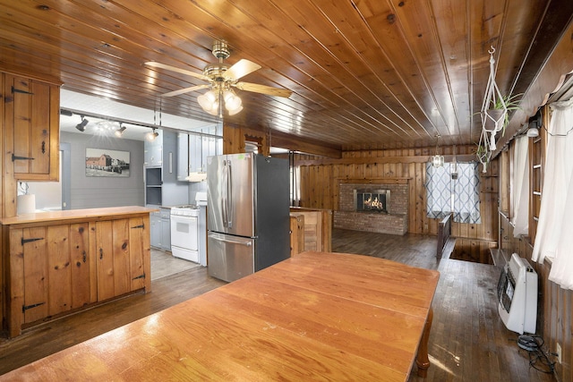 332 S Hooker Ave, Three Rivers, MI 49093 - photo 13