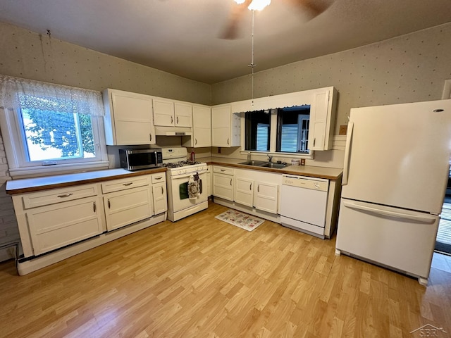 409 Smith St, East Tawas, MI 48730 - photo 4