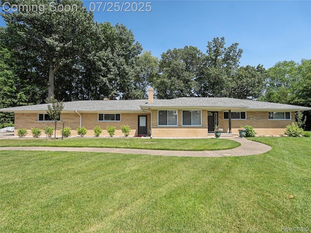 38268 E Horseshoe Dr, Clinton Township, MI 48036 - photo 1
