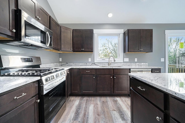 3370 Lindsey Ln, Zeeland, MI 49464 - photo 8