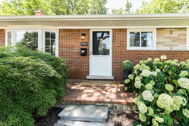 8989 Parent St, Livonia, MI 48150 - photo 2