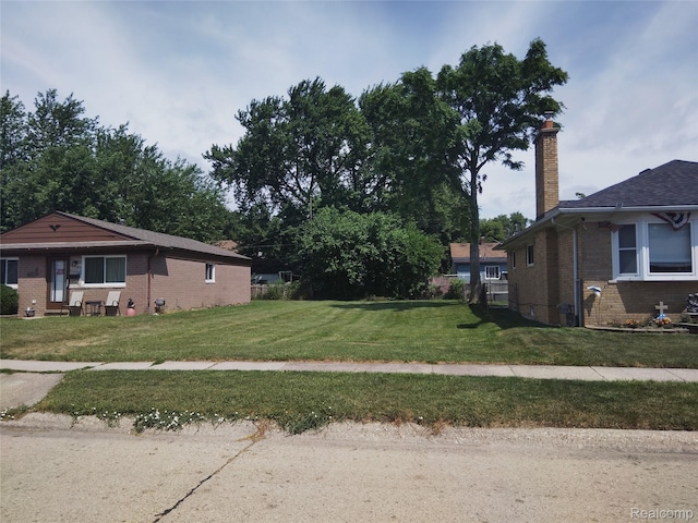 8275 Cadillac Ave, Warren, MI 48089 - photo 2