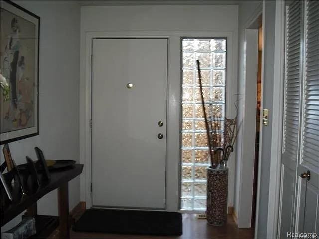 7494 Pebble Ln, West Bloomfield, MI 48322 - photo 24