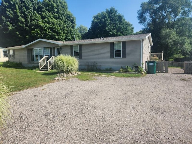 913 E Lewis St, Whitehall, MI 49461 - photo 3