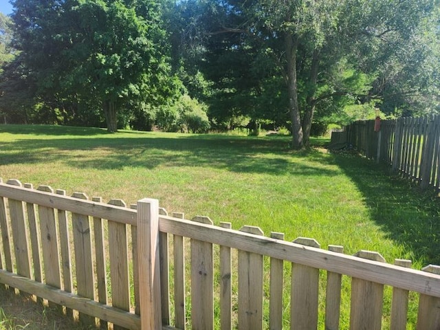 913 E Lewis St, Whitehall, MI 49461 - photo 33