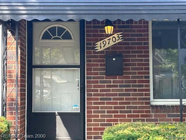 19703 Roscommon St, Harper Woods, MI 48225 - photo 7