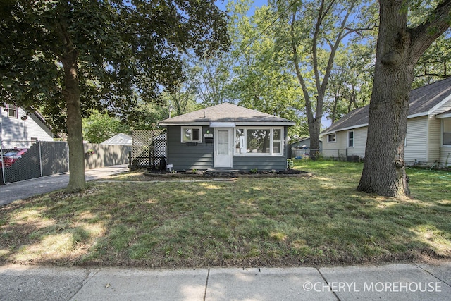 259 Holly St SW, Grand Rapids, MI 49548 - photo 1