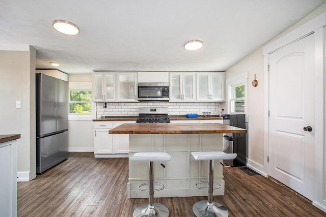 610 E Hanover St, Marshall, MI 49068 - photo 4