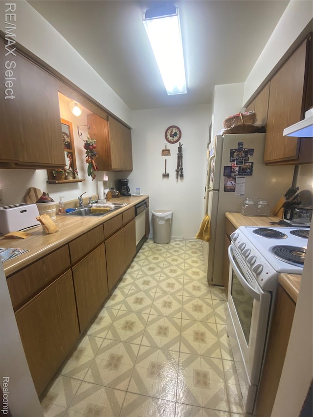 2110 Phillips Ave, Holt, MI 48842 - photo 19