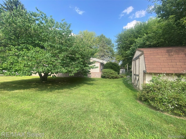 2110 Phillips Ave, Holt, MI 48842 - photo 7