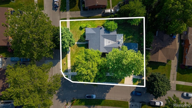 20195 River Oaks Dr, Dearborn Heights, MI 48127 - photo 2