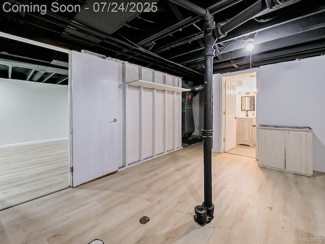 33190 Priehs Ct, Sterling Heights, MI 48312 - photo 32
