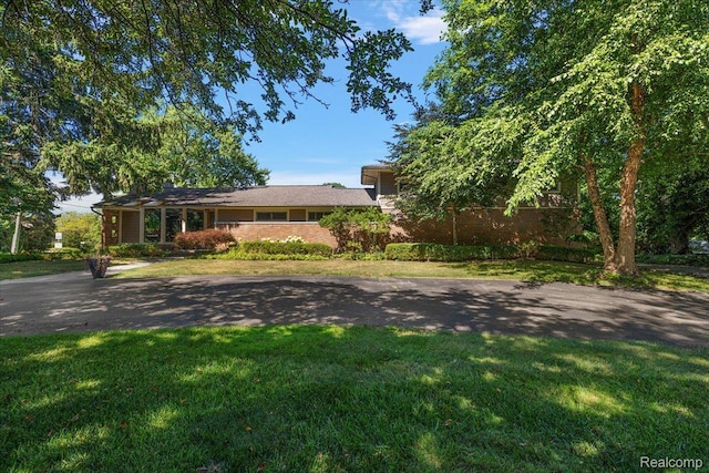 2300 Pine Lake Rd, West Bloomfield, MI 48324 - photo 2