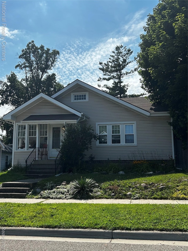 235 N Calhoun St, Lapeer, MI 48446 - photo 1