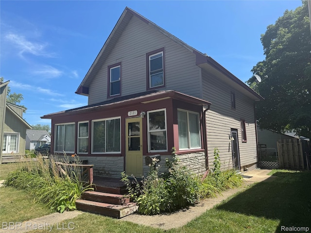 2121 4th St, Trenton, MI 48183 - photo 1