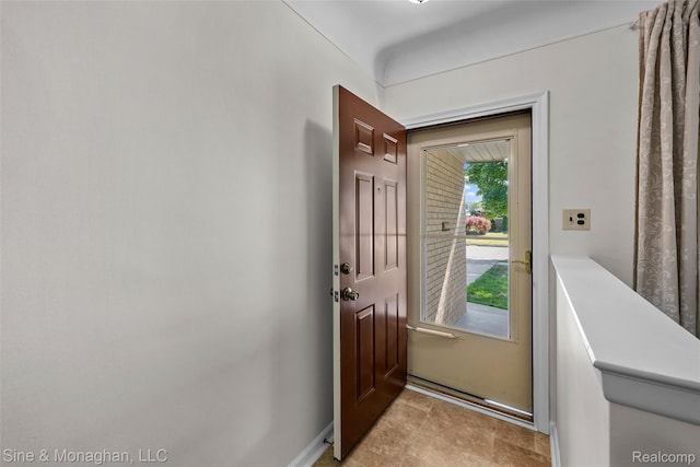 28141 Liberty Dr, Warren, MI 48092 - photo 2
