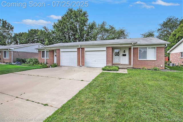1044 Maurice Dr, Brighton, MI 48116 - photo 1
