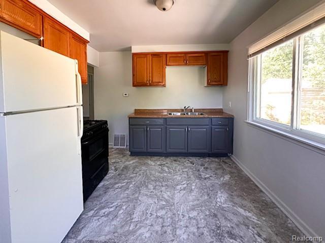 8491 Heyden St, Detroit, MI 48228 - photo 9