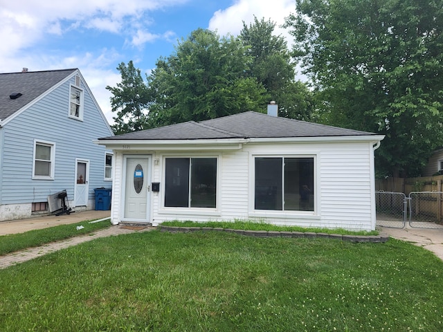 5121 Hubbard St, Wayne, MI 48184 - photo 1
