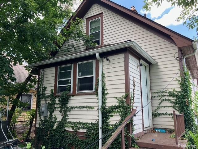 9987 Winthrop St, Detroit, MI 48227 - photo 3