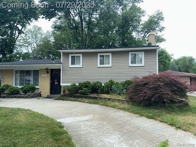 22025 Ontaga St, Farmington Hills, MI 48336 - photo 2