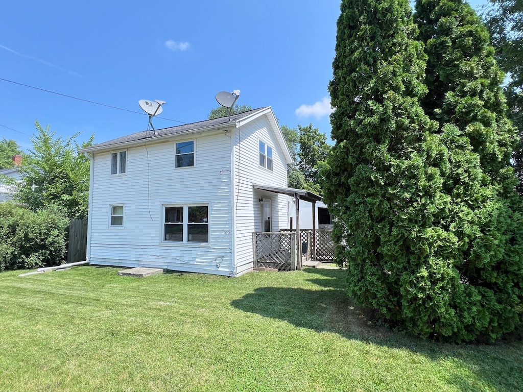 309 S Washington St, White Pigeon, MI 49099 - photo 1